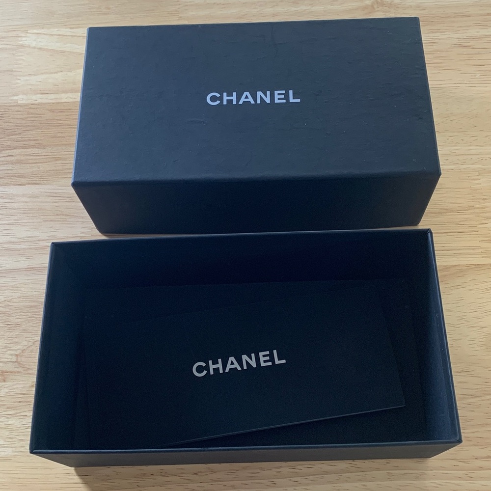 Chanel Box - Picture 3 of 6